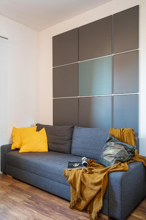 Solny Square Aparthotel Wroclaw Exterior photo